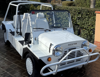 Mini Moke blanche